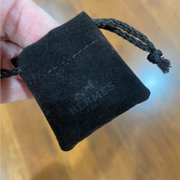 HERMES “Regate” Gold Scarf Ring - Picture 4 of 8